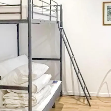 1 Bedroom Cozy In *