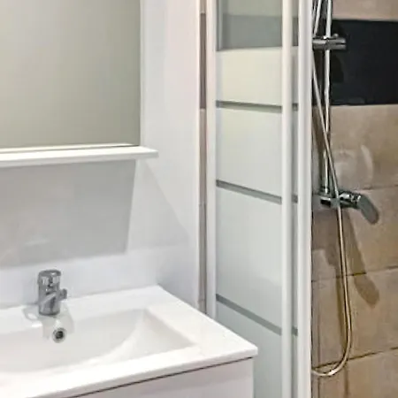 1 Bedroom Cozy In شقة لا روشيل