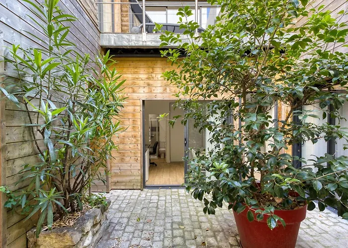 1 Bedroom Lovely In Apartment